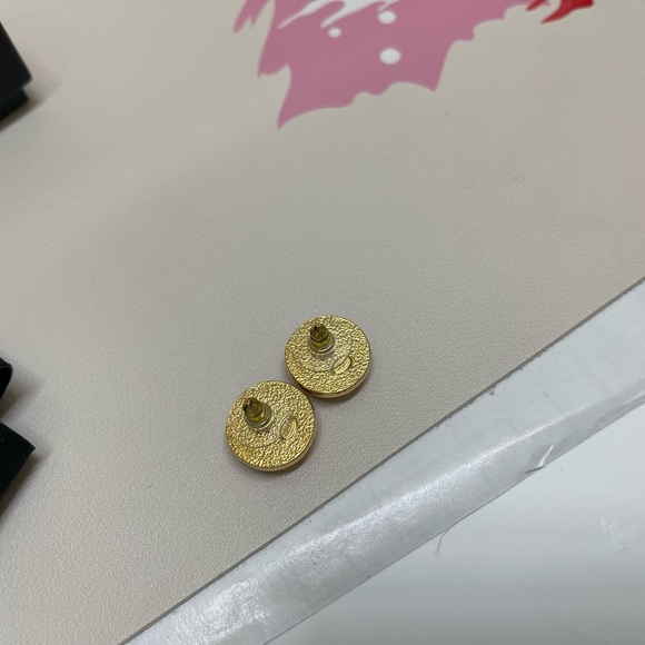 Authentic Chanel vintage earrings - Picture 3 of 3